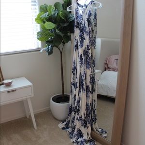 New Vici formal dress blue floral never worn